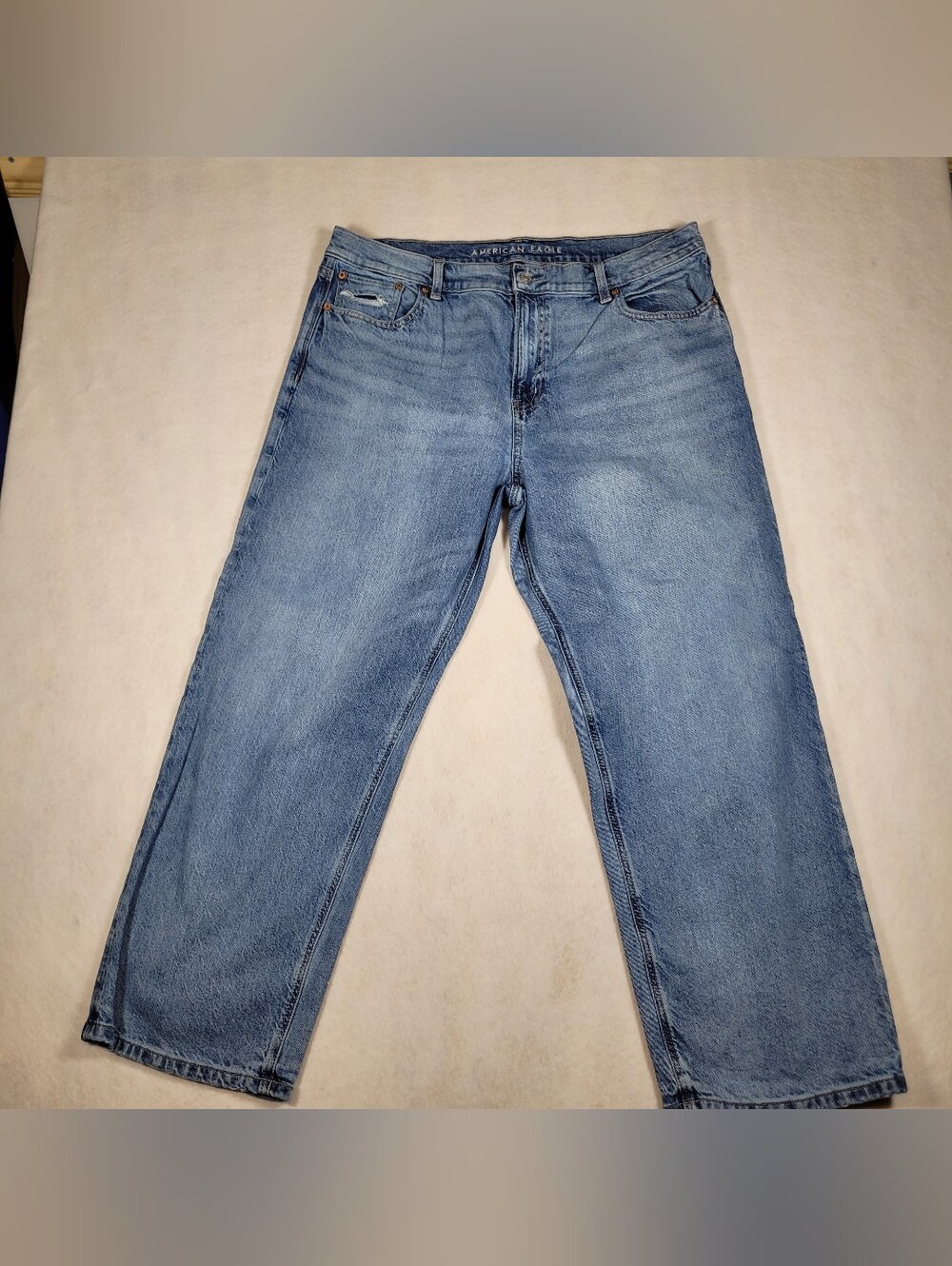 American Eagle Strigid Mom Jeans High Rise Medium Wash Womens Size 16 Regular